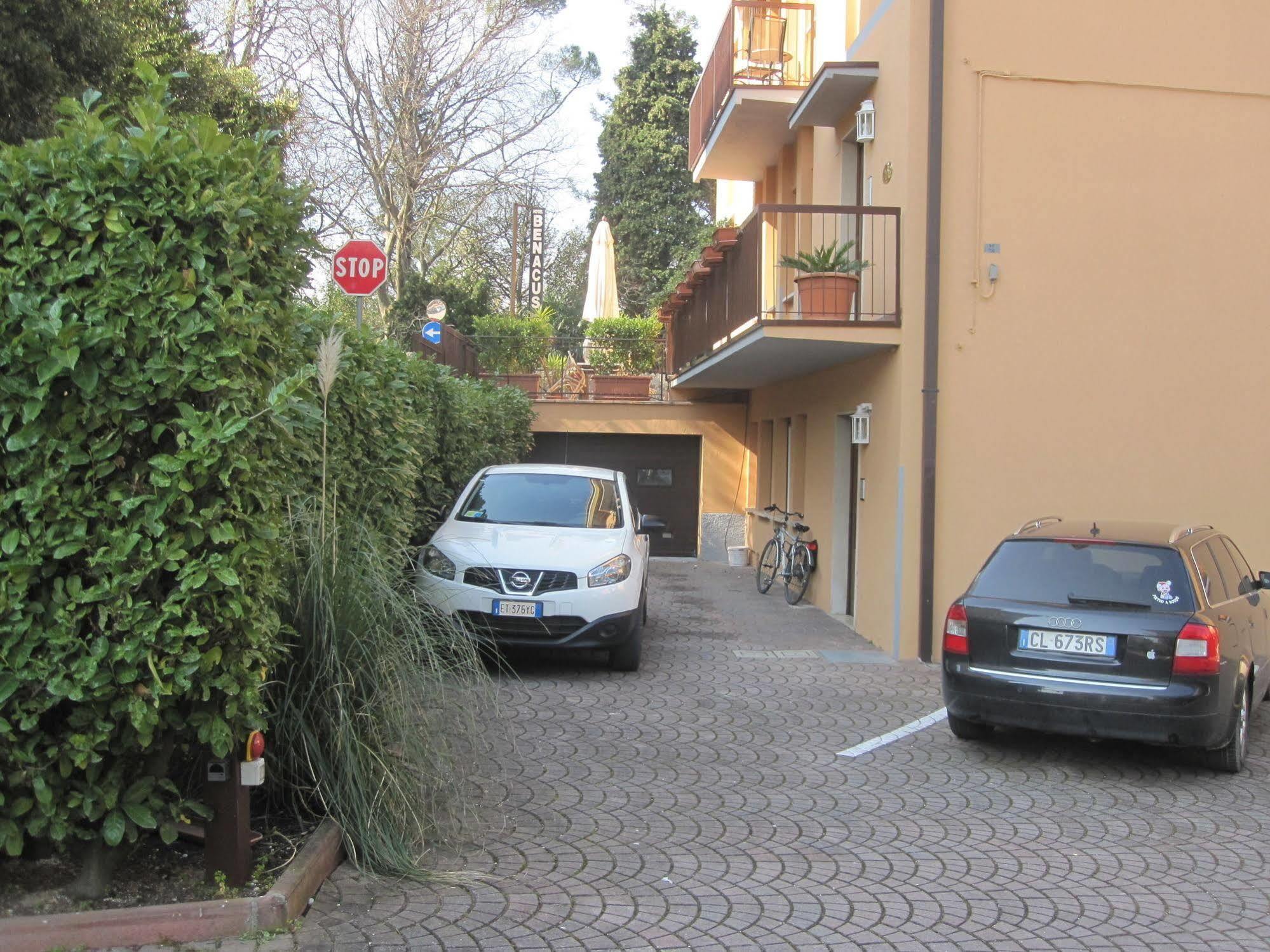 Hotel Benacus Bardolino Exterior photo